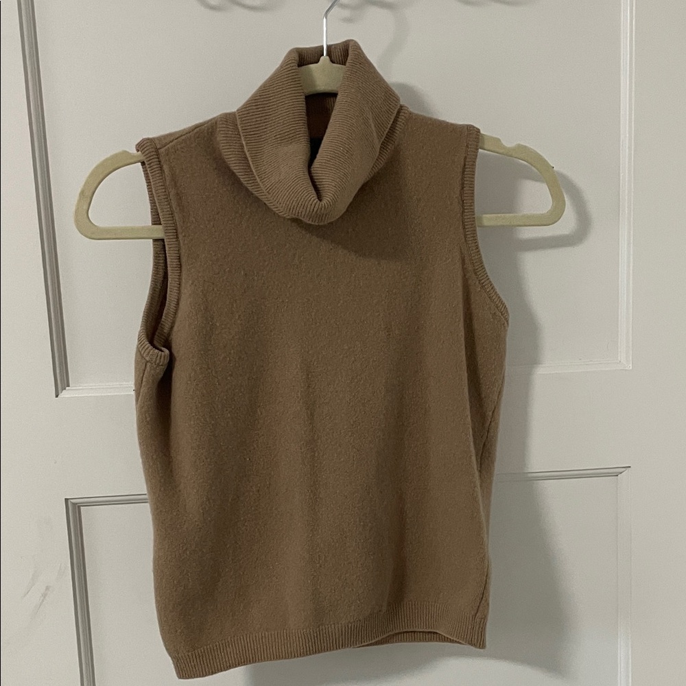 Sleeveless Turtleneck Sweater - Tan